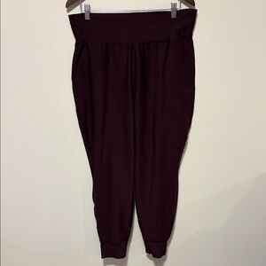 Old Navy Women's High-Waist Jogger Pants in Burgundy